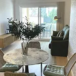 Homely Marbell Center 7 *