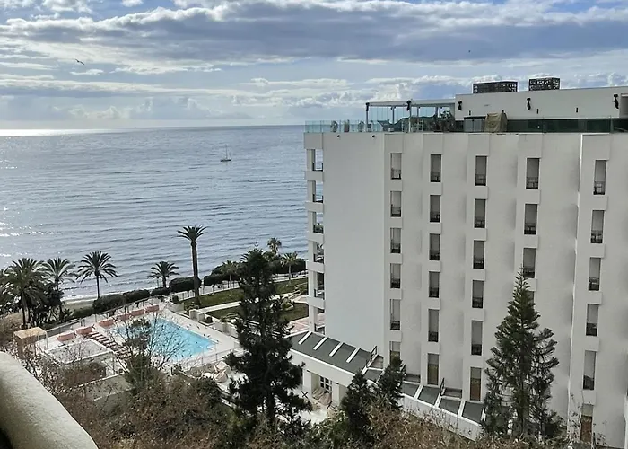 Διαμέρισμα Homely Marbell Center 7 *