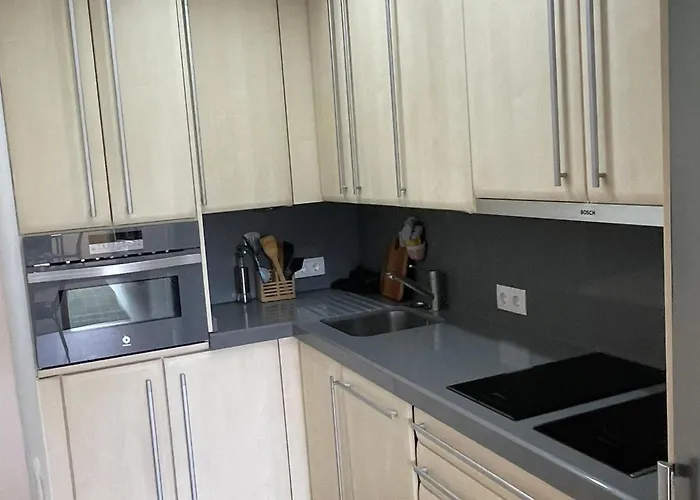 Διαμέρισμα Homely Marbell Center 7 *