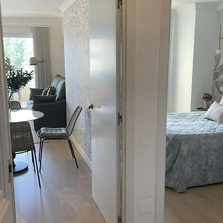 Homely Marbell Center 7 *