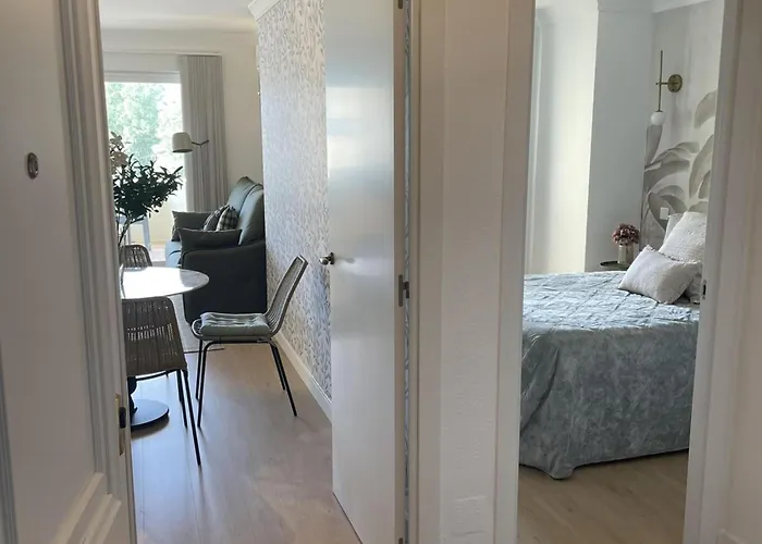 Homely Marbell Center 7 *